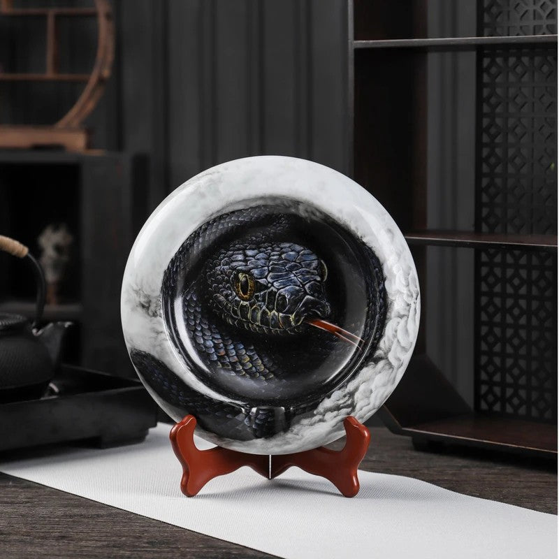 LUXCIG Hand-Painted Python Cigar Ashtray – Jingdezhen Ceramic Masterpiece, Luxury Handmade Porcelain