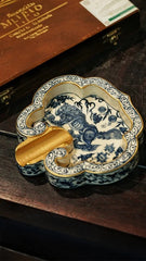 LUXCIG Ceramic Lion Ashtray – Bold Original Design, Handmade with Historic Glazing Technique